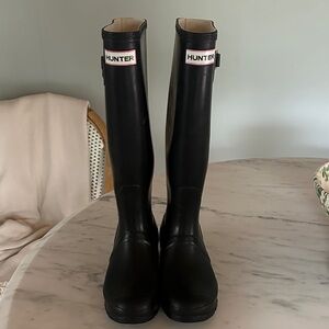 Hunter Classic Navy Boots ORIGINAL made in Scotland